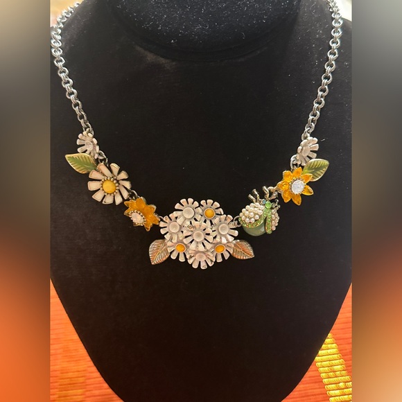 BETSEY JOHNSON NECKLACE - Picture 1 of 5